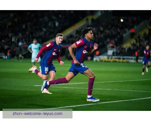 巴塞罗那主场小胜埃梅勒克夺取关键三分庆祝胜利